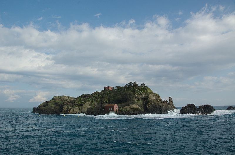 isola lachea
